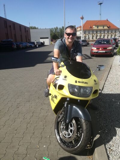  Bielany Wroclawskie,   Dmitriy, 42 ,   