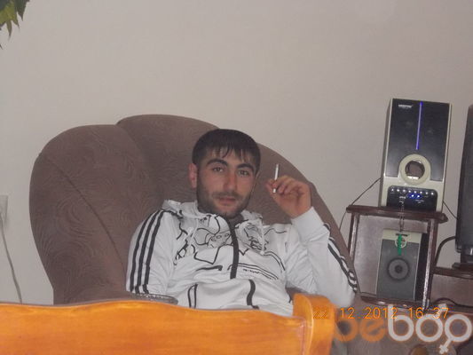  ,   Levon, 38 ,   