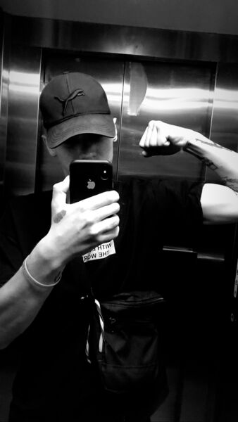  ,   Seryk, 21 ,   ,   
