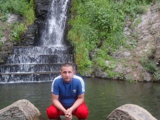  Mountain View,   Alex, 41 ,   ,   , c 