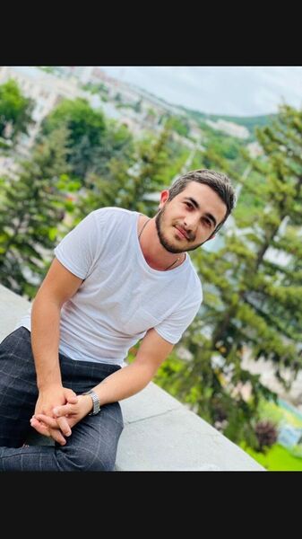  Canary Wharf,   Narek, 31 ,   ,   