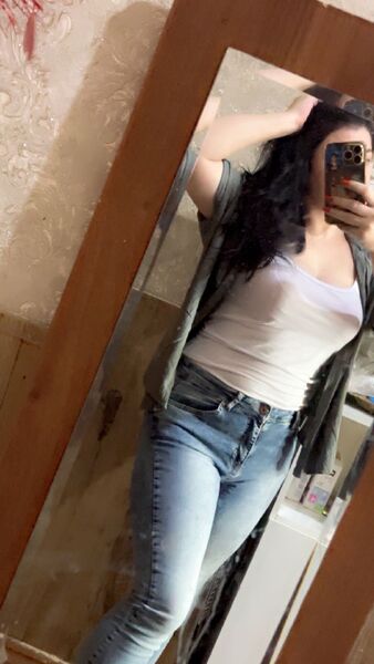  ,   Elena, 34 ,   