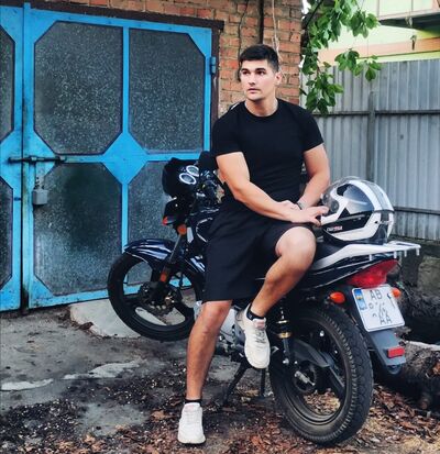  ,   Vyacheslav, 32 ,   ,   , c , 