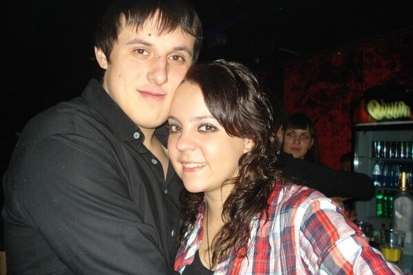  ,   Alex, 37 ,   