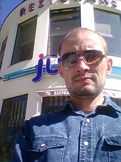  ,   Viktors, 47 ,   