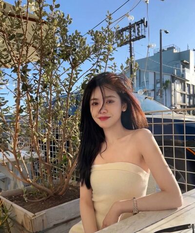  ,   Wendy, 33 ,   ,   