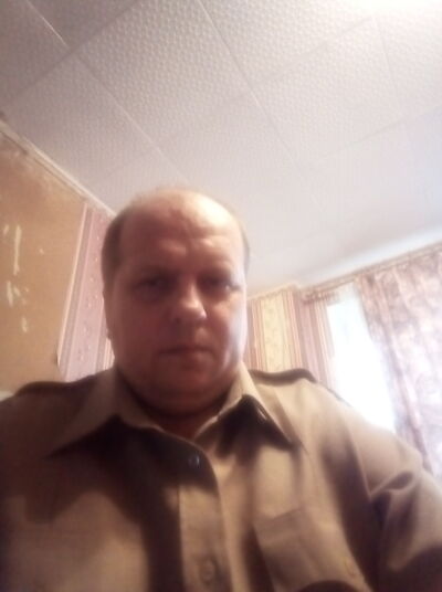  ,   Djoni, 51 ,   