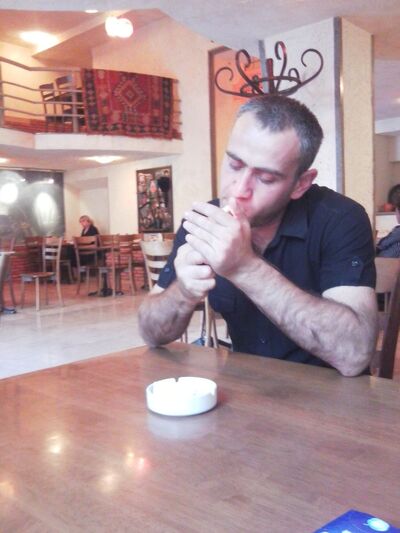 ,   Vito, 44 ,   