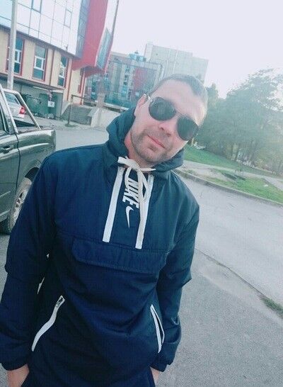  --,   , 42 ,     , c 