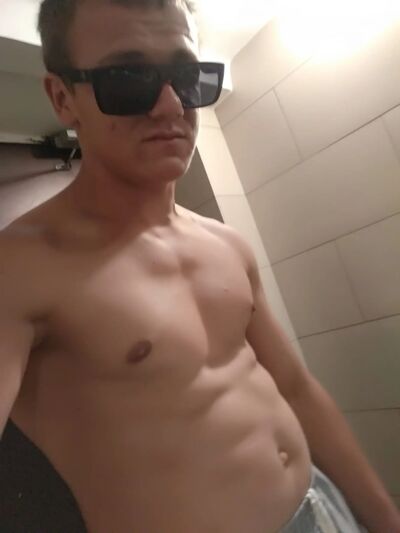  ,   Tolik, 21 ,   ,   , c 