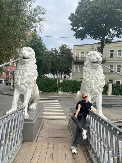  ,   Anna, 41 ,   ,   
