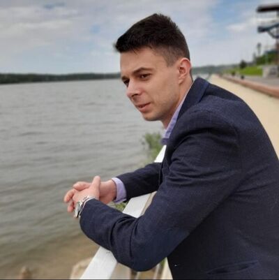 ,   Maxim, 34 ,   ,   , c 