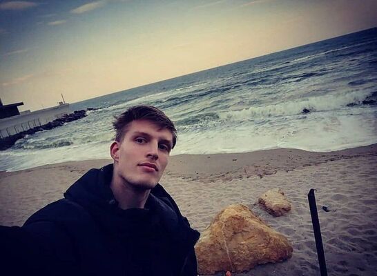  ,   Yurii, 24 ,   ,   , c , 