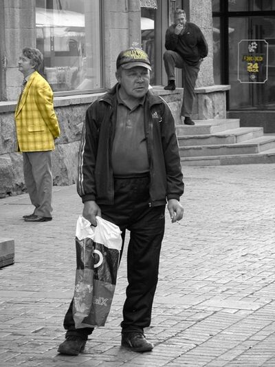  ٸ,   1eevvggeenn, 49 ,  