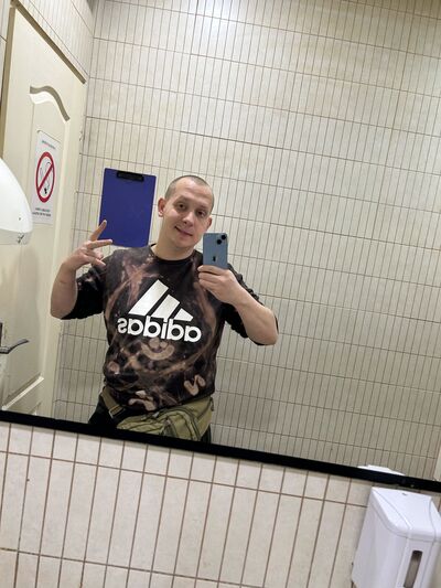  ,   Aleksandar, 28 ,   ,   