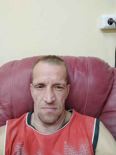  ,   Oleg, 49 ,   ,   