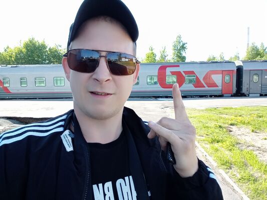  ,   Maxim, 34 ,   ,   , c 