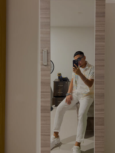  ,   Adriano, 23 ,     , c 