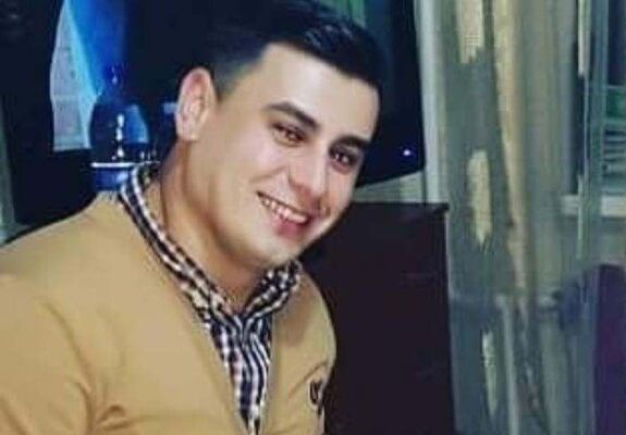  ,   Farzin, 39 ,   ,   , c , 