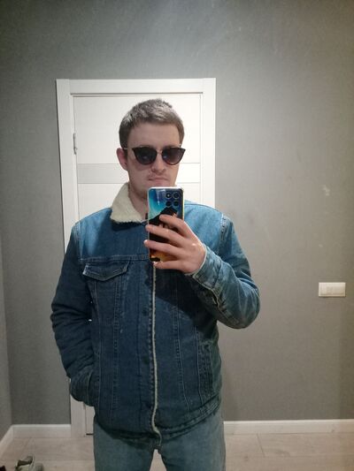  ,   Denis, 24 ,   ,   