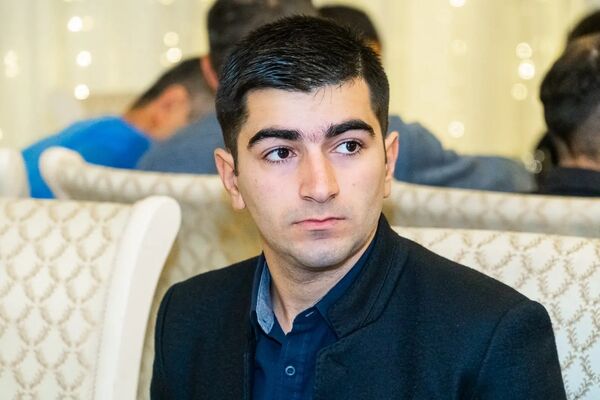  ,   Volodya, 23 ,   ,   