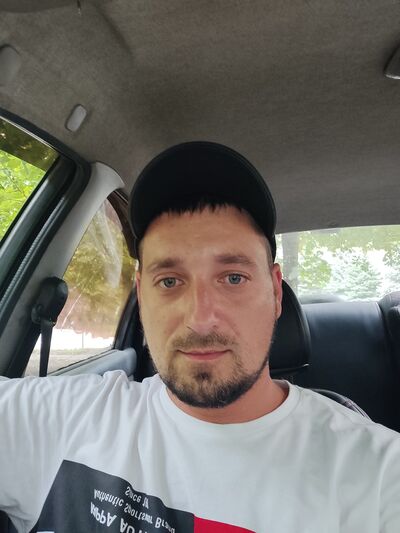  ,   Denis, 38 ,   ,   