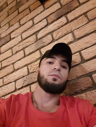  ,   Amir, 31 ,   ,   