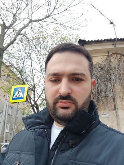  --,   Avetis, 35 ,   ,   