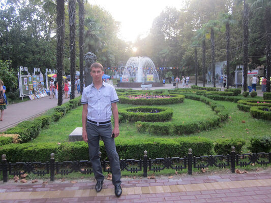  ,   Maxim, 41 ,   ,   , c 