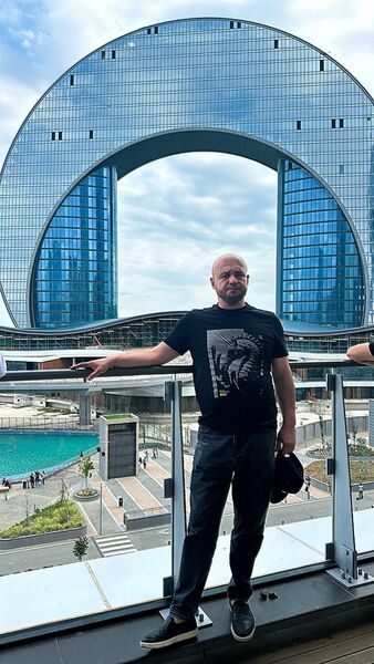  ,   Ruslan, 30 ,  