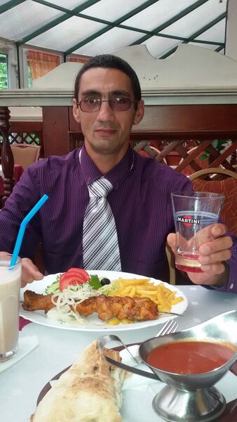  ,   Genri, 52 ,   