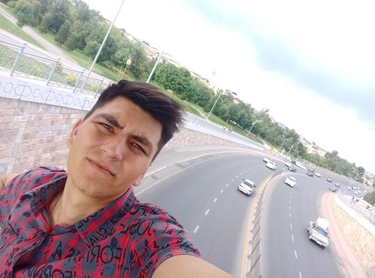  ,   Alex, 22 ,   ,   