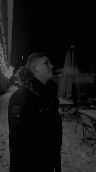  ,   Alex, 20 ,   
