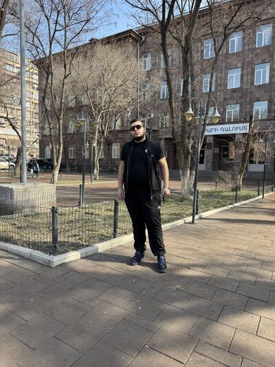  ,   Vlad, 19 ,   ,   