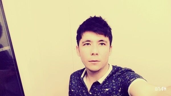 10028399  Avazbek, 32 ,    