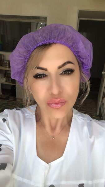  ,   Linda, 42 ,   ,   