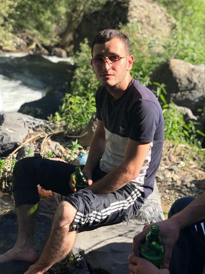  ,   Davo, 27 ,   ,   