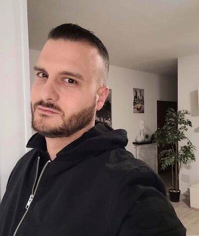  ,   Maks, 37 ,   ,   