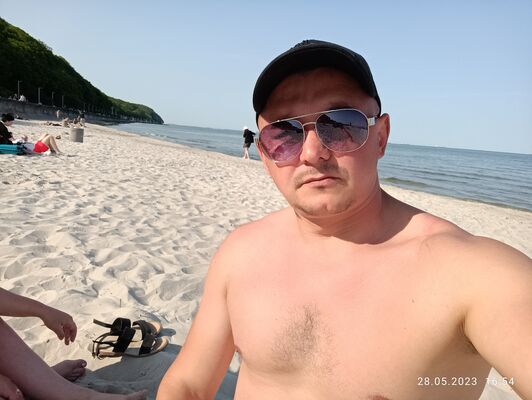 ,   Ivan, 33 ,   ,   