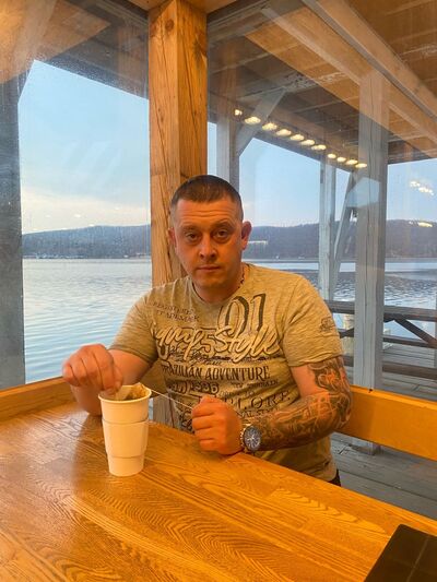  ,   Artem, 39 ,   ,   