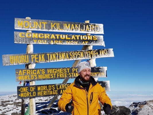  ,   Tolunay, 41 ,   ,   , c 