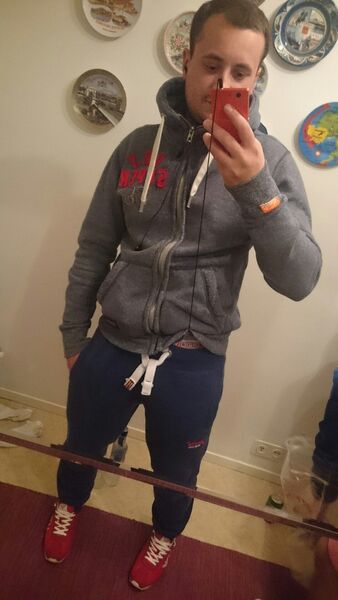  ,   Artem, 37 ,   ,   , c 