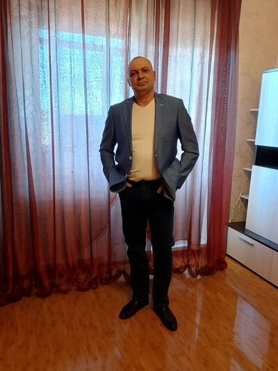  ,   Mihail, 48 ,   ,   