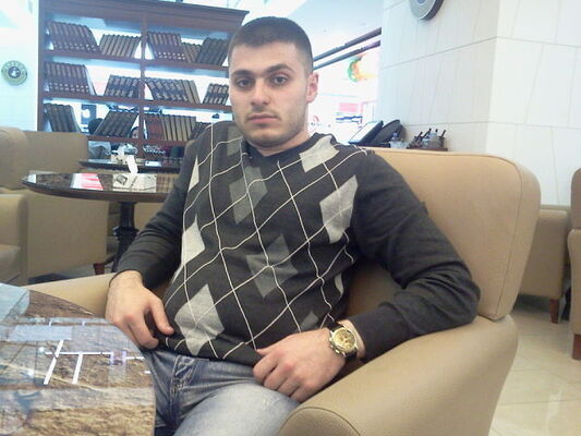 ,   Artur, 41 ,   