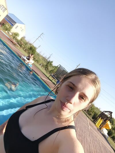  ,   Viktoria, 21 ,   ,   