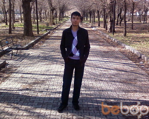  ,   Andranik, 32 ,   