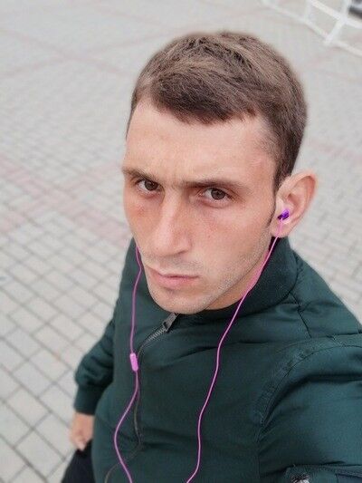  ,   Andrej, 28 ,   ,   , c 