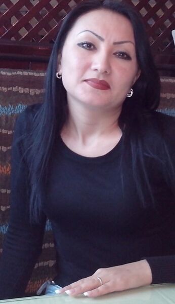  ,   Zara, 42 ,  