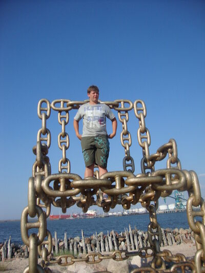  ,   Dmitrij, 32 ,   