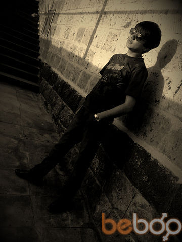  ,   Artur, 32 ,   ,   , c 